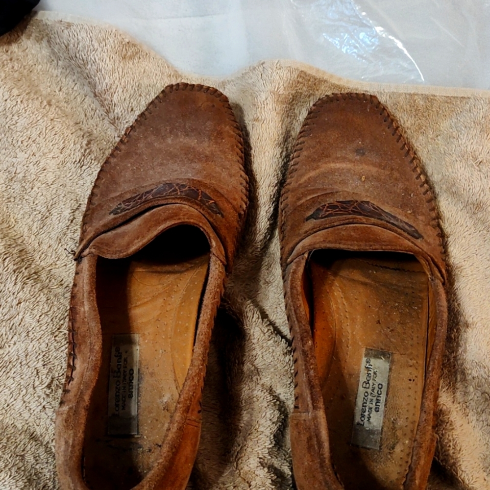 Suede Italian-made casual dress shoe